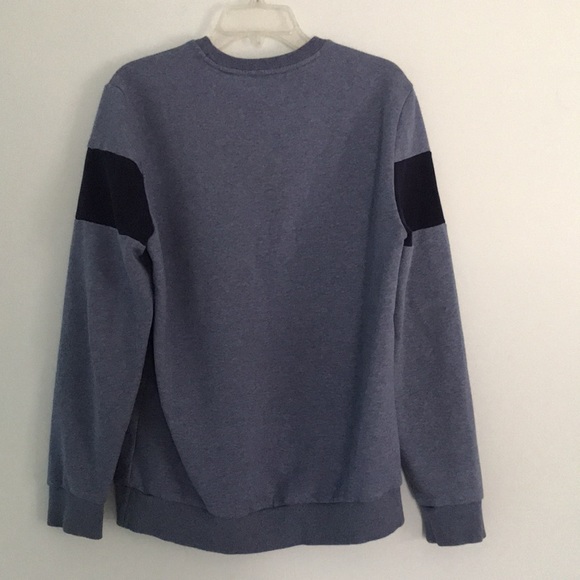 Calvin Klein two-tone blue crewneck sweater, size medium - Picture 5 of 7